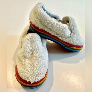 Toddler / Kids Sherpa Shearling Rainbow Vans Sneakers